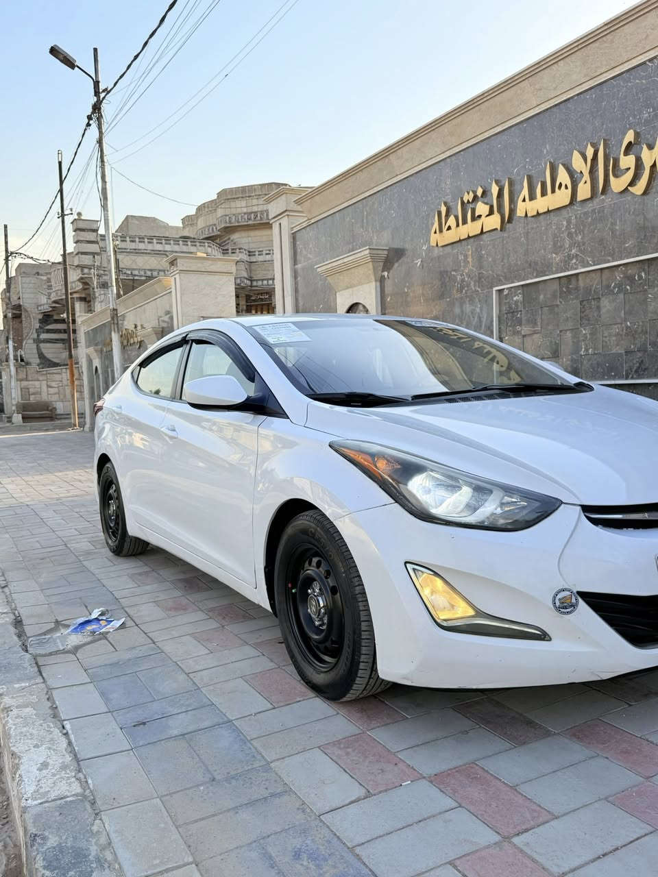 سلام عليكم ورحمة الله وبركاته
هونداي النترة 2016رقم اربيل 
بسمي شخصياااا تحويل جديد 
ماشية 130 كم حقيقي
المحرك دوش المرغوب با حاله جيدة 
والكير والكهربائيات خير من الله
بجم كبس مال شركة
تبريد ثلج 
حديادية جيد 
تخم تاير جديد 
حادث امريكا الجاملغ الخلف السائق. بدون دواخال 
بيها صبغالجامغ الحادث او تكشير قطعه من الصندوك 
السعر ........110وبيه مجال بسيط 
مكان السيارة بغداد 
للستفسار ***********
