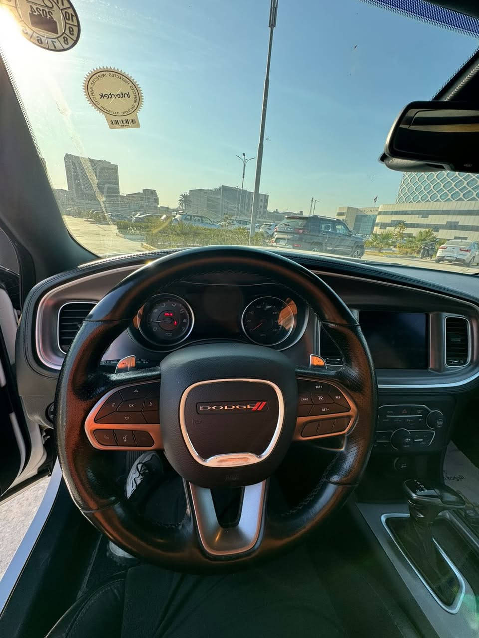 السلام عليكم
دوج جارجر 2021 GT سوبر تراك باك 🚀
 لون ابيض v6

ماشية 75 mi قابل للزياده.
السيارة جديدة جداً بدون نواقص

المواصفات:
-سوبر تراك باك رادار جانبي
-كشنات حضن كهرباء تدفئه تبريد
-سستم صوت  الباين 
-شاشة كبيرة نفكيشن
-مري تعتيم + هيتر 
-شفتات ستيرن 
-حساسات خلفية
-كامره دواره
-وبعد بيها هواي مواصفات ال Gt معروفة 

السيارة حادثها جداً بسيط دعاميه اماميه فقط بدون ايرباك بدون تعديل ومكانين كلير من امريكا صور الحادث بالمنشور وهنا صارت طخه بالجاملغ الخلفي موضحه بالصور ممصلحهه بعدهه
تخم تايرات جديد مابيها اي نقص جاهزه 
السعر 245$
 مكان السياره بغداد
***********
