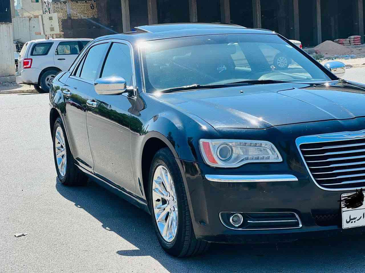 سلام عليكم ٢٠١٤
بيها شبر بارد فقد بلجاملغ جهت السايق

والباقي كفاله سيارة خير من الله صدر امامي خلفي جديد

تخم تاير قبل ٤ تيام شادة السعر ١٧٧ وبيها حك الجيه

***********
