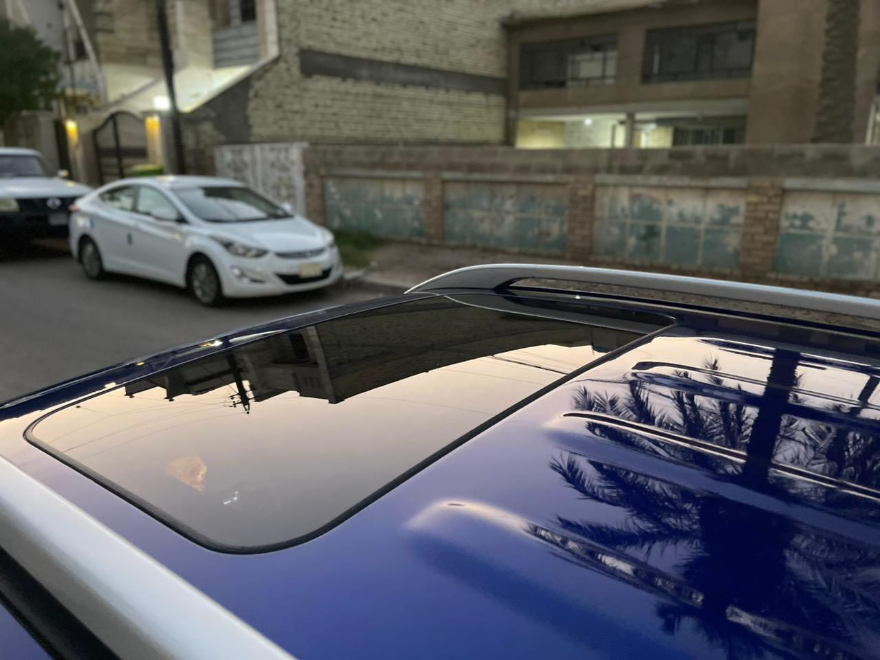 ڤينو للبيع موديل ٢٢
امريكي حادثها جاملخ وبنيد مبدل + مصبوغ دعاميه بلاديه ازرق اشتريتلها   
سياره نضيفه حيل ماشيه ٢٨
السعر١٣٥ وبيها مجال بسيط 
الشراي يخابر ***********
