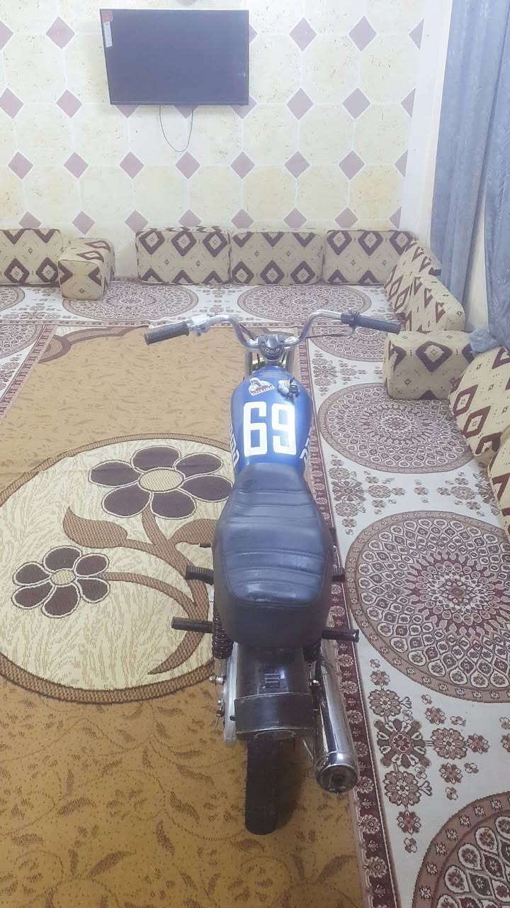 السلام عليكم دراجه للبيع مكينه رابيدو الدراجه شاصي ارشه ٢١سكنر تعمير ٢٣الدراجه شوفت عينك ما عايزهه شي سعر خاص متواجد واتساب وماسنجر ***********
