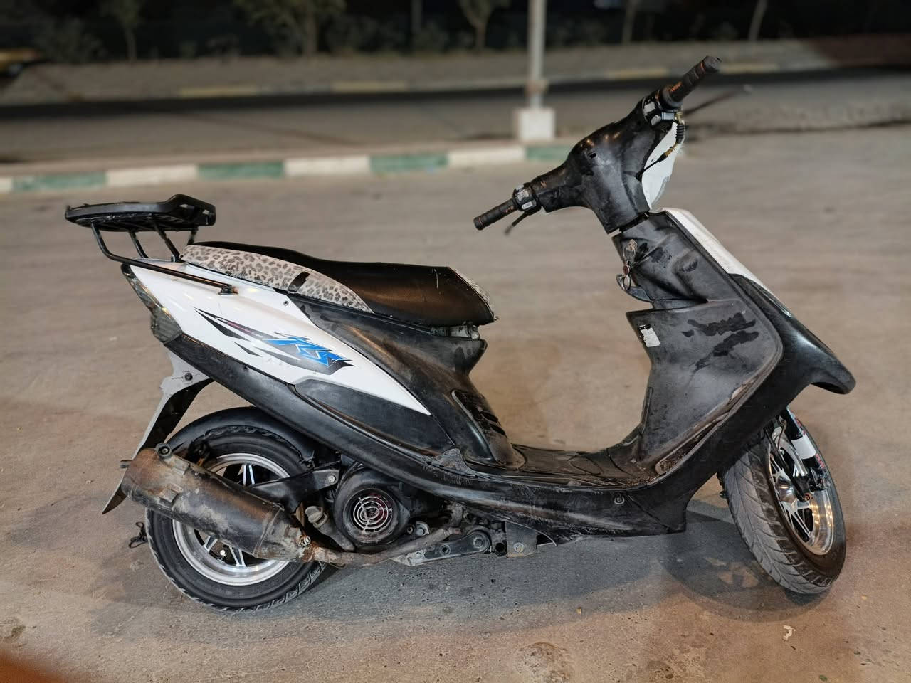 سلام عليكم شباب دراجه ماكس عدله 120
الدراجه شوفت عينك ويل كب وتايرات جدد بل جيس كلجات رياضي بيها اشاير لد بك لايت فدرالي لايت عالي زنون ناصي أصفر بيه كاسحه الدراجه متعوب عليه بوشه بلاد 49 شلعه معدل اذا مو فول مرجوعه محرك لا تبخير ولا نضوح ولا صوت ناعم نكره سلف بكل وكت طستها تخبل السعر 475 بيه مجال حك الجيه شراي عل راسي مو شراي لا تكسر بحلال العالم مكاني البياع تقاطع الدرويش رقمي ***********

