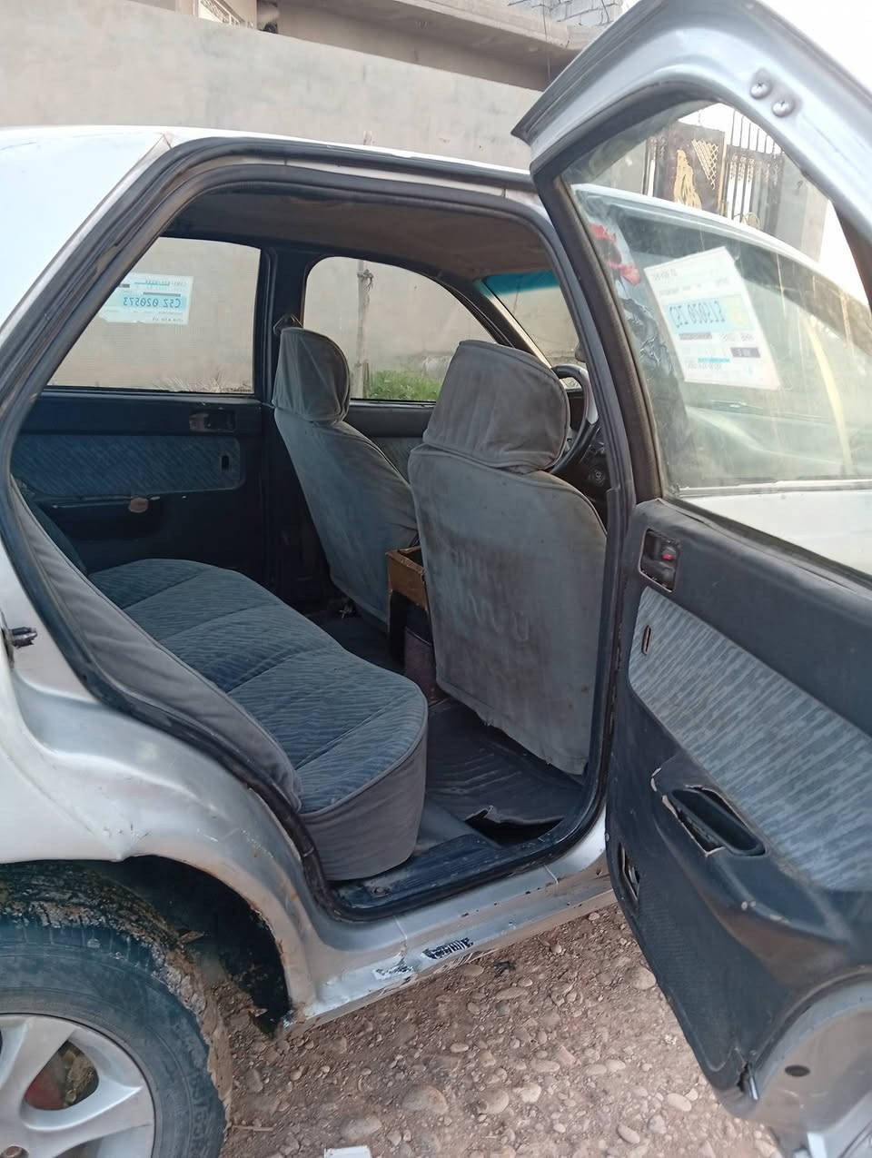 السلام عليكم سيارة النترة موديل1993 سيارة نضيفة تدفئة وتبريد شغال رقم ديالى سيارة مابيها نواقص سعرها 30 بيها مجال تواصل عل رقم ***********
