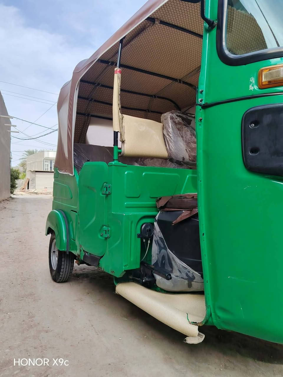 السلام عليكم
تكتك موديل 21 للبيع رقم كربلاء تحويل ثاني يوم لوحات انكليزي محرك مكفول تنقيص و تبخير بيه ضربه جوه البك لايت اقل الشبر الباقي كفاله السعر 7250 وبيه مجال حك الجيه رقم الهاتف ***********
