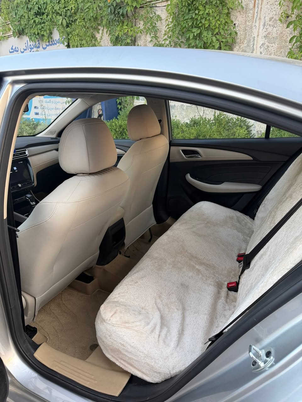 سەرەتا بە ناوی خودا mg 5 2024 comfort
سەیارەکە 15000 کم ڕۆشتوە هیچی پێوە نیە بێ بۆیاخە 
سەیارەکە زۆر تازە و جوان ماوەتەوە 
108 گەڵا و معامەلەیەکی زۆر کەم
***********
سەیارەکە لە سلێمانیە
