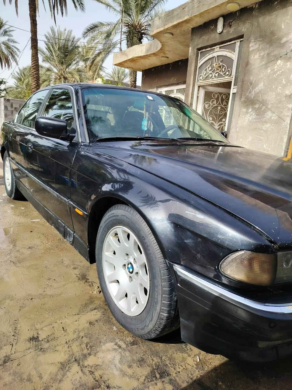 السلام عليكم سياره بي ام 744
موديل 96
للبيع 
السعر 75وبيه مجال بصيط 
محرك وكير مكفول رقم 
***********
