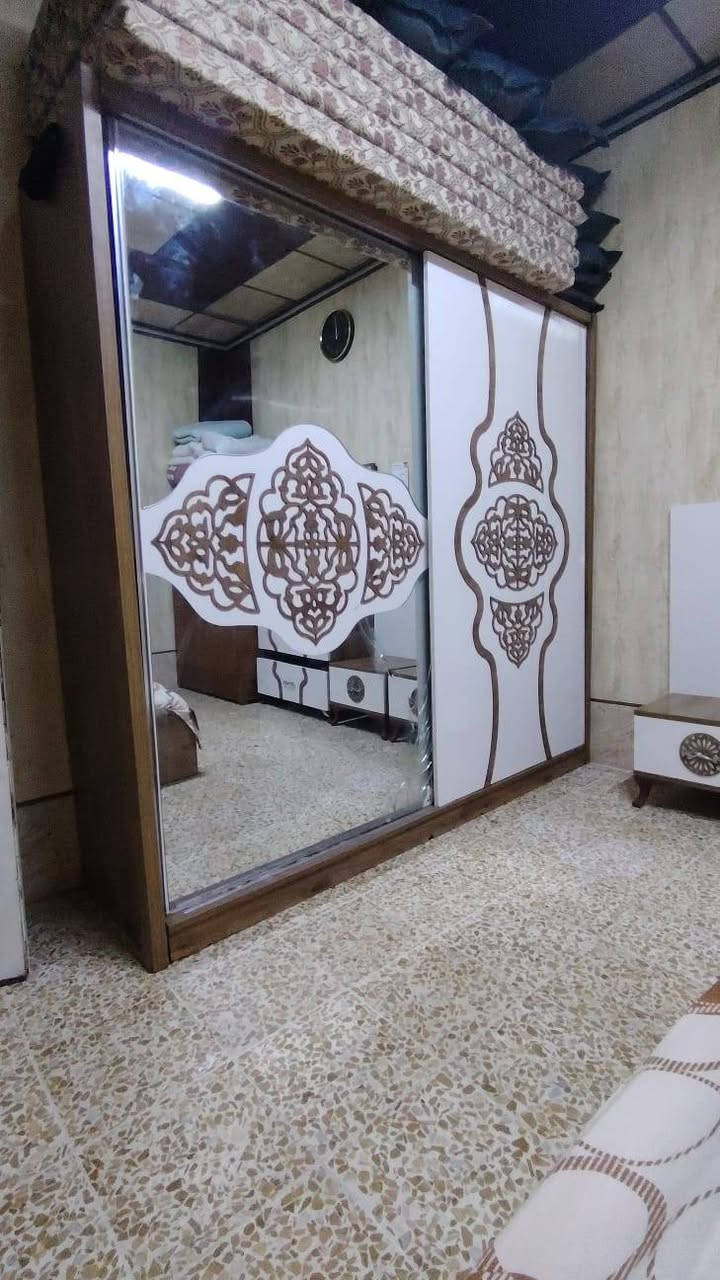 جكمجة المراية واكعة يرادلها تصليح التخت عبارة عن خشبات على بلوك  السعر١٠٠وبي مجال
القنصور يحتاجلو تركيب قوي وبراغي جديدة


**إذا كنت صاحب هذا الإعلان وتريد حذفه لأي سبب، رجاءا أرسل رسالة إلى الدعم الفني**