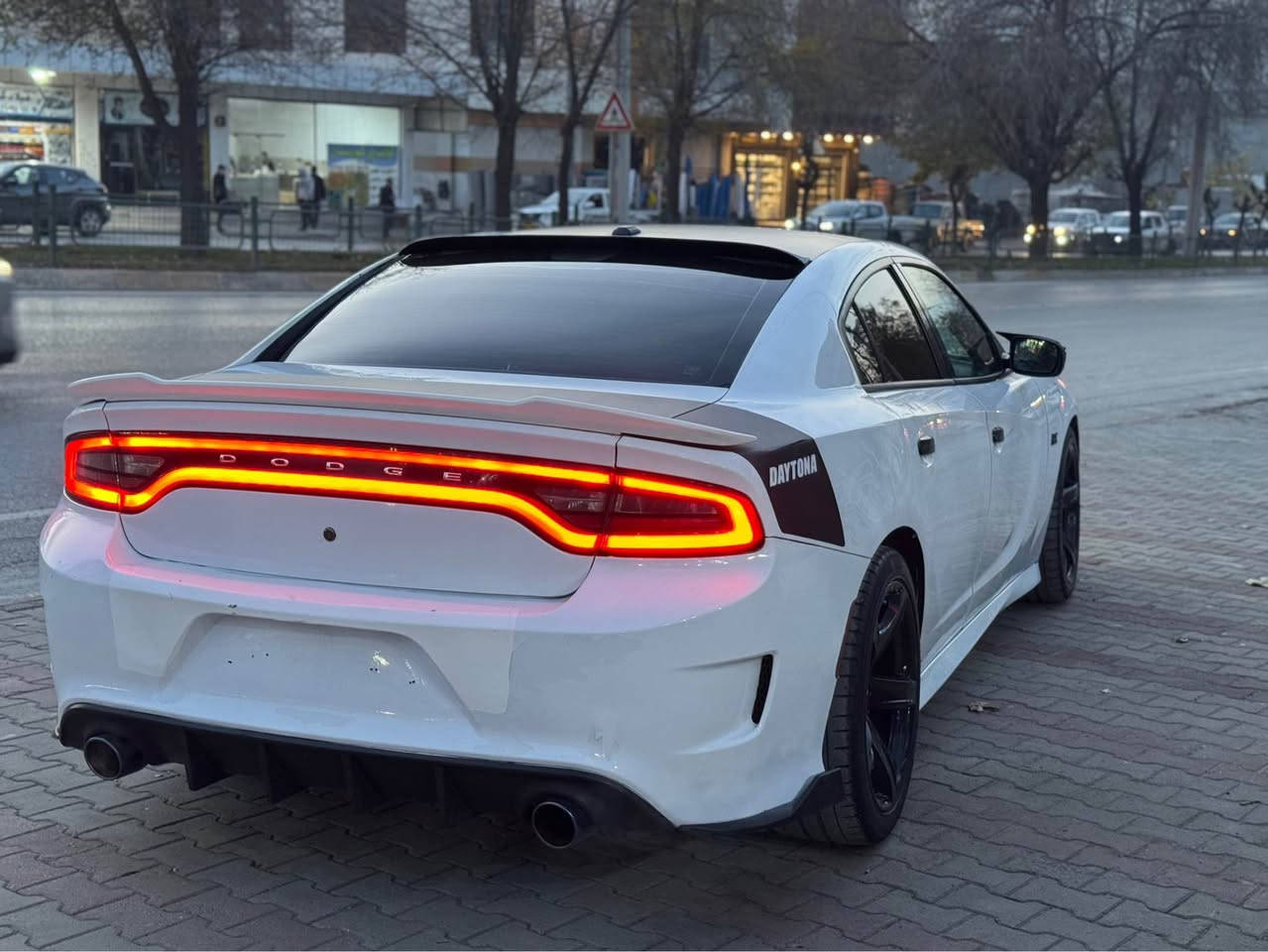 DODGE CHARGER 2020 V6
براوەی دوبەی پۆلیسیە
شەش پستنە
بێ دەبل ئەکسلە تو ویلە تاک ئەکسلە
گێر لە سوکانە پۆلیسی ئەمریکا بوە
دەحم و لێدراوی نیە
شاشە گەورەیە
مواسەفات sxt کامل کراوە بە srt
یەک دینار مەسرەفی نیە چال و شوخت و قەپ و قۆپیشی بەشەرت گێر و مەکینە و کارەبایی بەشەرت
کامل مەسرەف کراوە
داوای ٨٦$ مجالێکی زۆر کەمی لێ ئەکەم
0750 4297768 سوران, أربيل
