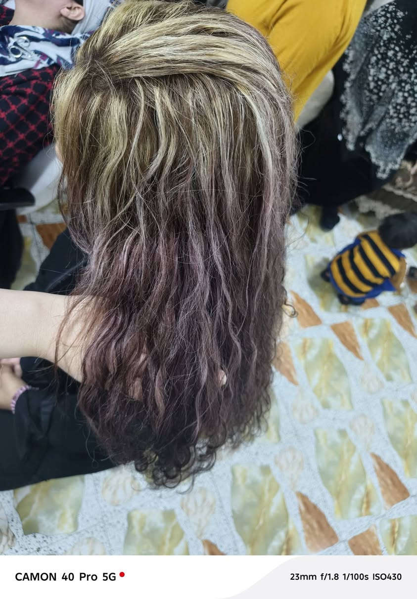 رئيكم حبايب اجتني خطيةة عروسه مسويه بصالون ثانيه و بي حمرات قديم و ميش فوكا و صاير الف لون 
النتيجه🔥🔥
 و شرط ما تعب
صالون ڪوافيرة جنى 🤍
العنوان.. 
بابل _المسيب_حي المعلمين الاولى _فرع مطعم المعموري *
للحجز خاص او الاتصال على الرقم واتساب ***********
