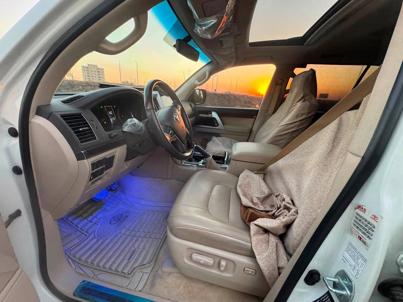 Toyota Land Cruiser V8 EX.R 5,7
سنة الصنع: 2019

كيلومترات32 كم

سیاره‌ :كلین

اللون الابيض

گیر و محرك Lexus 

اللون الداخلي: بني

عدد الاسطوانات: 8 اسطوانات

حجم المحرك:5,7 لتر

قوة حصان: 304 حصان

ناقل الحركة: أوتوماتيكي بـ 6 سرعات

نظام الدفع: كل عجلة القيادة

فتحة سقف: حجر

نوع من الفرش: الكهربائية - التدفئة

أبواب بصمات الأصابع: نعم

ماسحات الزجاج الأمامي - مستشعر المطر

الشاشة: 3

مجسات: مجسات - وقوف السيارات

الكاميرا: الخلفية

حجم الإطارات: 20 بوصة

مصابيح: رئيس تتحرك - زينون - إضاءة LED

أيضا لم يتم تجهيز المعدات ، يمكنك تجهيزه بنفسك

سعر:$💵🔥

☎️موبایل :***********
