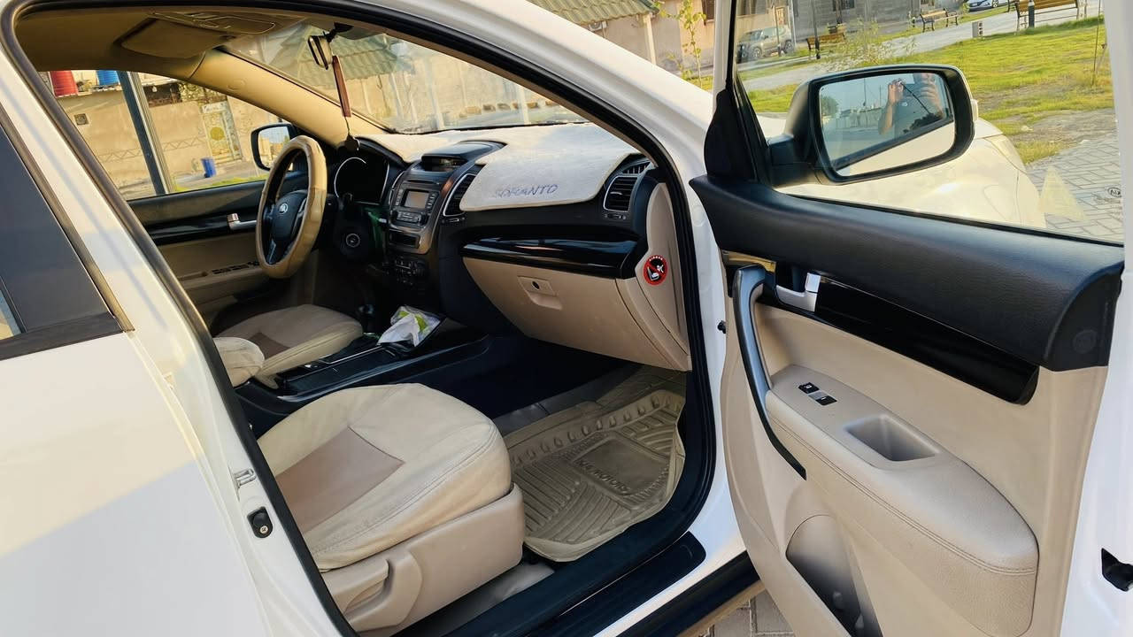 السلام عليكم
سورنتو موديل 2014 خليجي 7 راكب مكفوله بيه بارد علئ گد شبر باب عكس الصدر 
بأسمي السياره ماشيه 160 مكينه 4 سلندر 2400
السياره جديده وخير من الله 
العنوان البصره _المعقل 
السعر 155 وبيهه مجال بصيط 
الاستفسار 📞***********
