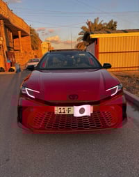 كامري هايبرد 2025 XSE بلاك ايدشن كلين تايتل  🛑 ماشية 4435 ميل  اللون ا...