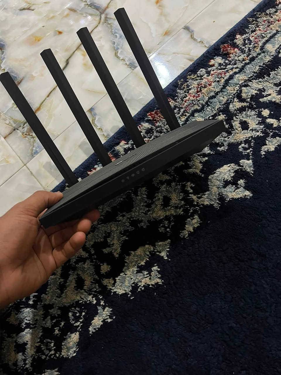 للبيع راوتر TP-Link Archer C80 AC1900
*الحالة*: مستعمل نظيف 100% شغال فل
*المواصفات*: 4 انتينات، ثنائي الحزمة 2.4G + 5G، سرعة 1900Mbps، يشغل + 20 جهاز او اكثر 
*الملحقات*: شاحن اصلي 12V
*السعر*: 40 الف دينار 
*المكان*: البصرة المعقل


**إذا كنت صاحب هذا الإعلان وتريد حذفه لأي سبب، رجاءا أرسل رسالة إلى الدعم الفني**