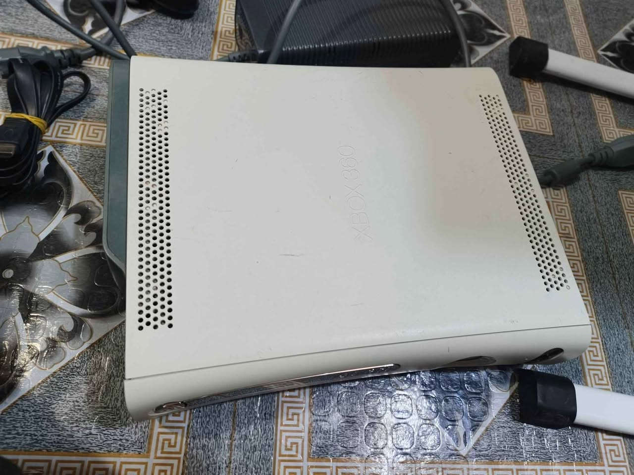 اكس بوكس 360  كامل ملحقات يده وحده مهكر بي 18لعبه السعر 90 الف
***********
العنوان كربلاء الشبانات يتوفر توصيل لكافة محافظات العراق كربلاء, العراق
