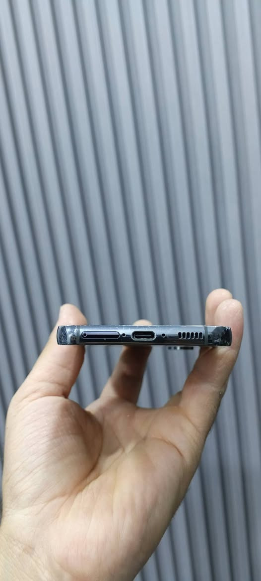 galaxy s23

2سیم و زاکیرە 128 گێگا و ڕام 8 گێگا و شاشەی Daynamic Amolid x2 و نوێبونەوەی شاشەی 120 هێرتزه و پرۆسێسەری snapdragon gen 2یی  لەسەرە تەنیا گڵاسی ئەو شکاویە بچوکەی هەیە هەیە کە له وێنەکاندا دیارە و بە هەمو شەرت و زەمانێک نرخی 285هەزار و مە عمەلەیەکی کەم

شوێن/چەمچەماڵ + گەیاندن هەیە شمشمل, السليمانية


**إذا كنت صاحب هذا الإعلان وتريد حذفه لأي سبب، رجاءا أرسل رسالة إلى الدعم الفني**