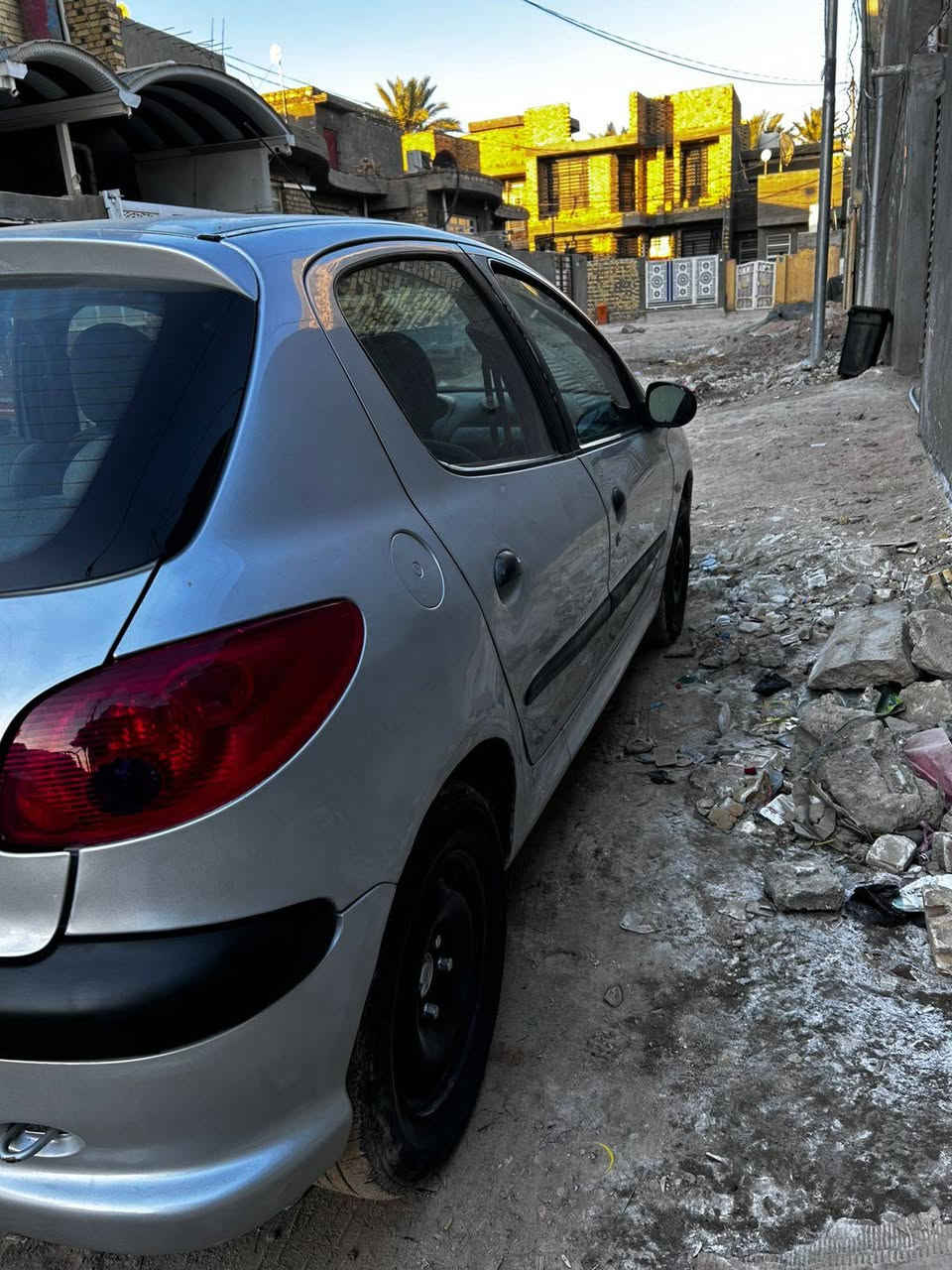 السلام عليكم بيجو  مديل 2009

سعر 40 وبيها مجال ومراوس حسب قناعه

كير ومكينه كفاله اوتماتيك 

سياره لاضربه ولاتبديل.     ( واحلا من صور )

مصبوغه جماليه حزام اثر جراد 

حداديه تخم تاير كله نضيف رقم بغداد تحويل ثاني يوم

جاهزه من كلشي  
*********** متواجد فيس واتساب
