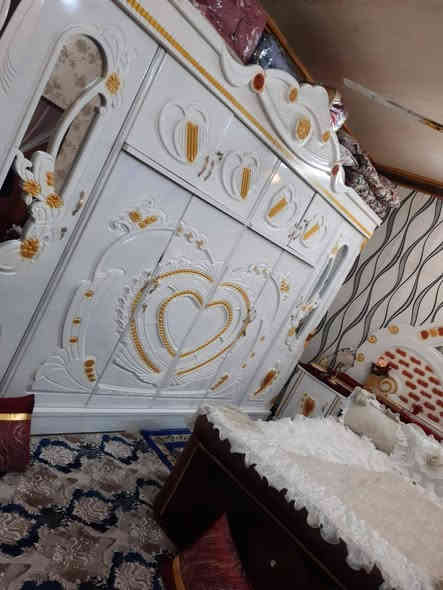 غرفه للبيع جديده ونضيفه سعر مليون قفل  عنواني ناصريه مركز  للتواصل ***********
