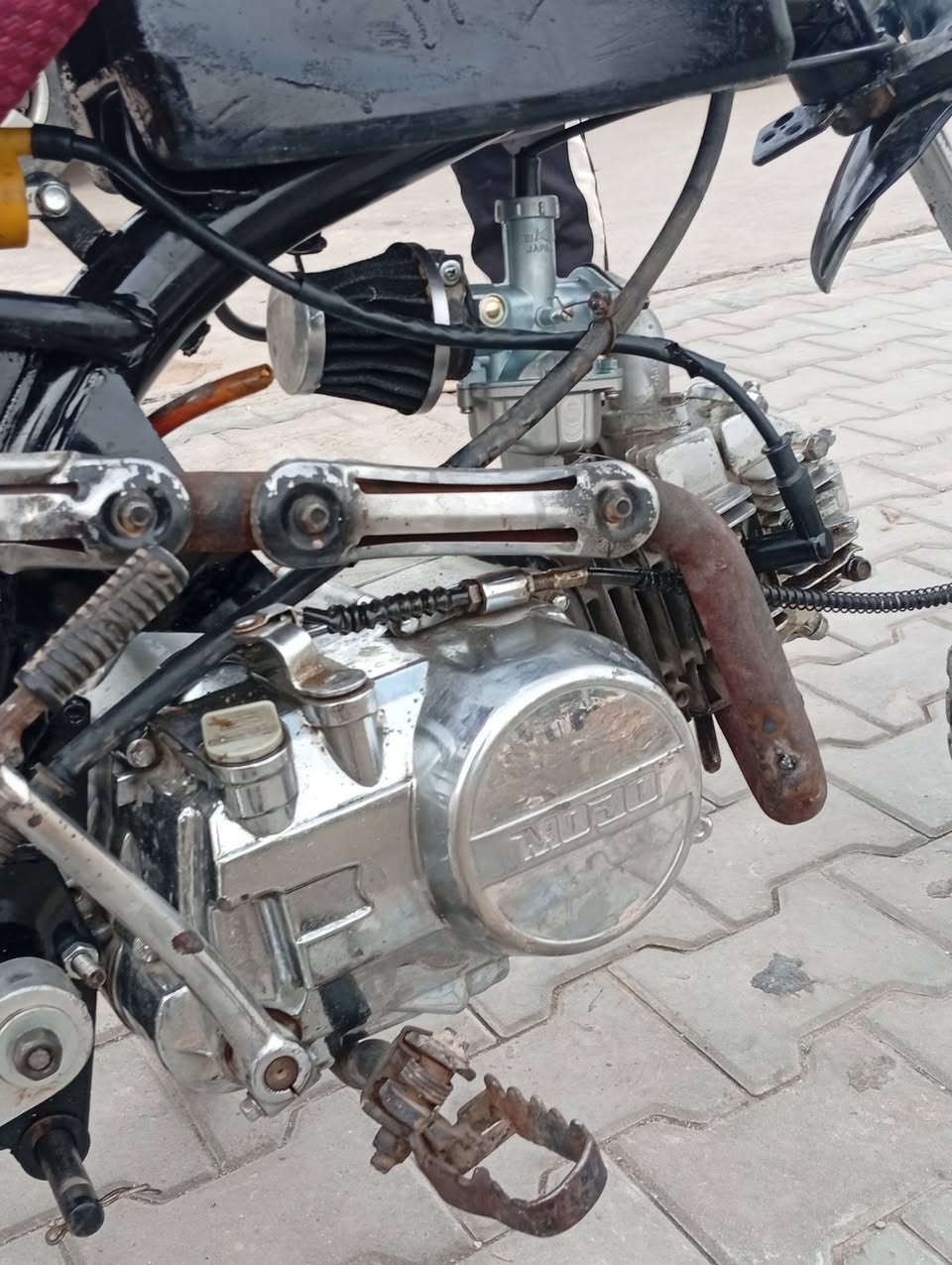 سلام عليكم شباب قفاز للبيع تجي تشغل وتروح مكينه 125 هونده السعر اتصل علي***********
