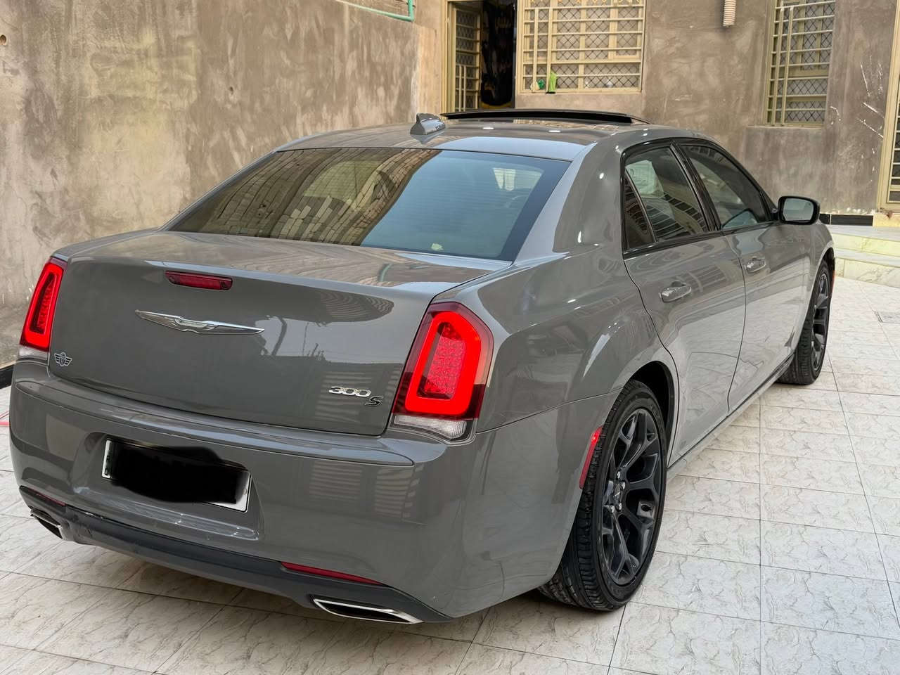 للبيع سياره اوباما اصل 2019 مسجله 2022 رقم بصره دولي جديد السياره بيها ثلاث قطع صبغ  جاملق و بنيد و باب و سياره فول مواصفات محرك 6 سلندر و كير كفاله الحداده جديد طخم تاير جديد السياره سعرها 175 ورقه قفل الشراي يتصل *********** مكان سياره بصره زبير
