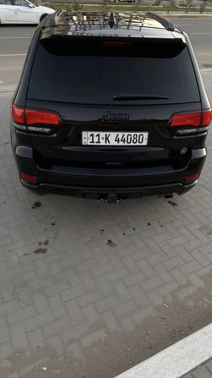 السلام عليكم (مكلف بالنشر )
 جيب شيروكي موديل ٢٠١٨  جاملق وبنيد صبغ فول مواصفات حره  تحويل ثاني يوم سعر ١٩٠ وبيه مجال مكان سياره
0770 597 0796
