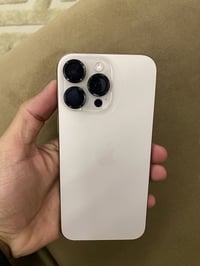 آيفون ١٦ برو ماكس • ٢٥٦ • سواد بالشاشة