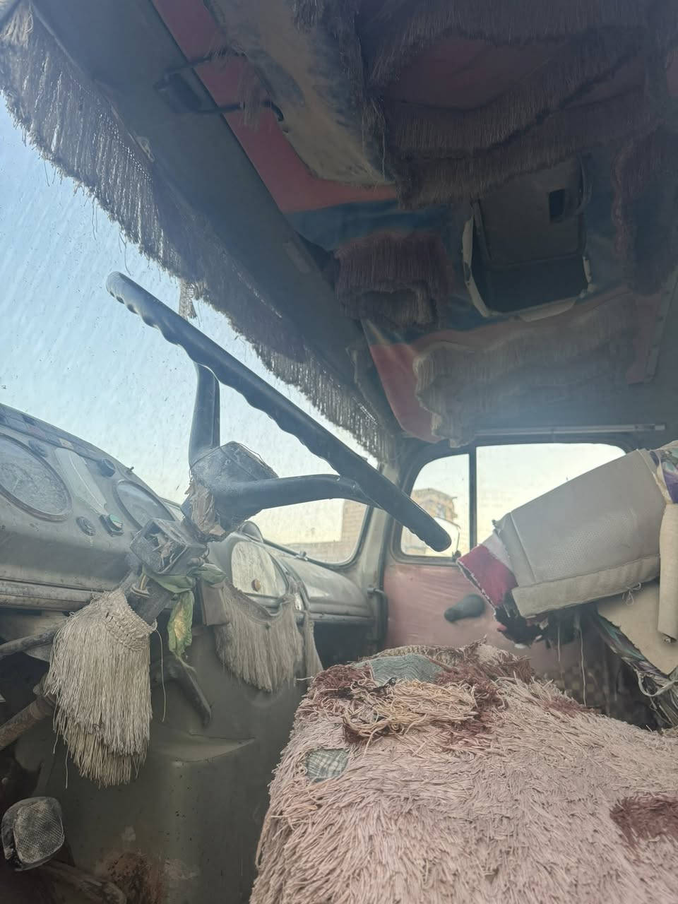 سلام عليكم للبيع دنكر بو ردين جديد محرك وضع شريكه ***********
