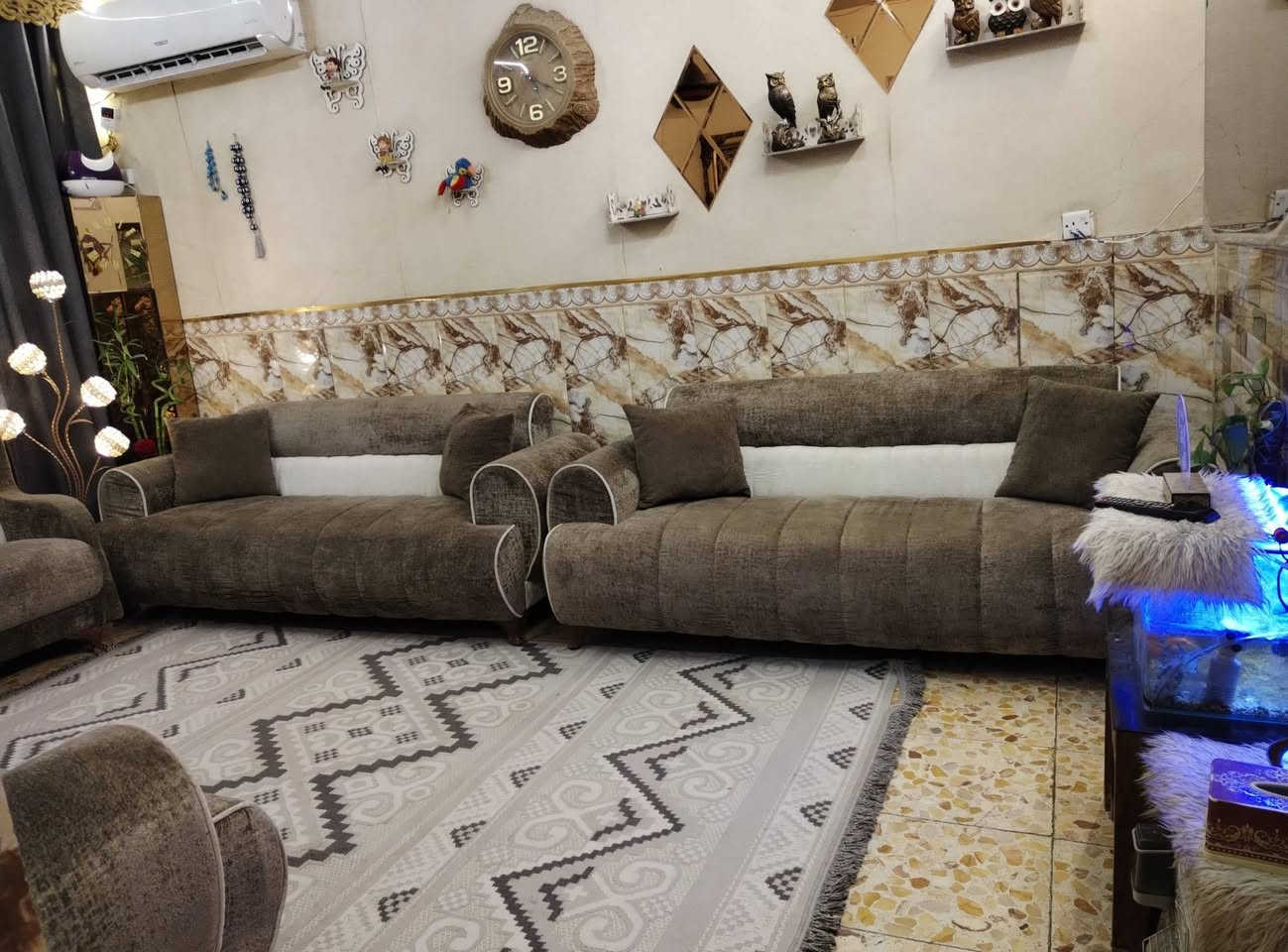 تخم تركي مودرن ١٠ مقاعد تصميم حديث موديل باندا قوي تكمة ثكيل سبرنك اسفنج طبي بلوستر ظغط سوفت قماش تركي نوع خاولي استخدام قليل اخو الجديد شخط ما بي نظافتة ١٠٠ ٪ نظيف جدا مبي اي ضرر... ٦٩٠ وبي مجال بسيط للشراي


**إذا كنت صاحب هذا الإعلان وتريد حذفه لأي سبب، رجاءا أرسل رسالة إلى الدعم الفني**
