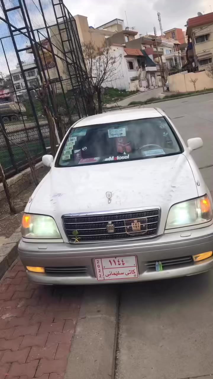 سلاو ڕێز لە براکانم ئەم مالیکەم هەیە نموونەی جوانیە دیی ڤۆڕی پچووکە دوو دووگمەیە سایارەکە بەس ماشەڵەی ئەوێت هی ژێری خۆمە ئەیفرۆشم سحری 38  شتێک کەم مەعەمەلە ڕەقەم ***********ئەدمینی گووڵ وەریگرە
♥️
