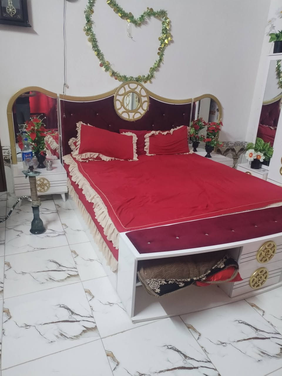 غرفه تركيه للبيع 8 قطع
أو مراوس بغرفه خشب عراقي
لتواصل والاستفسار
***********
