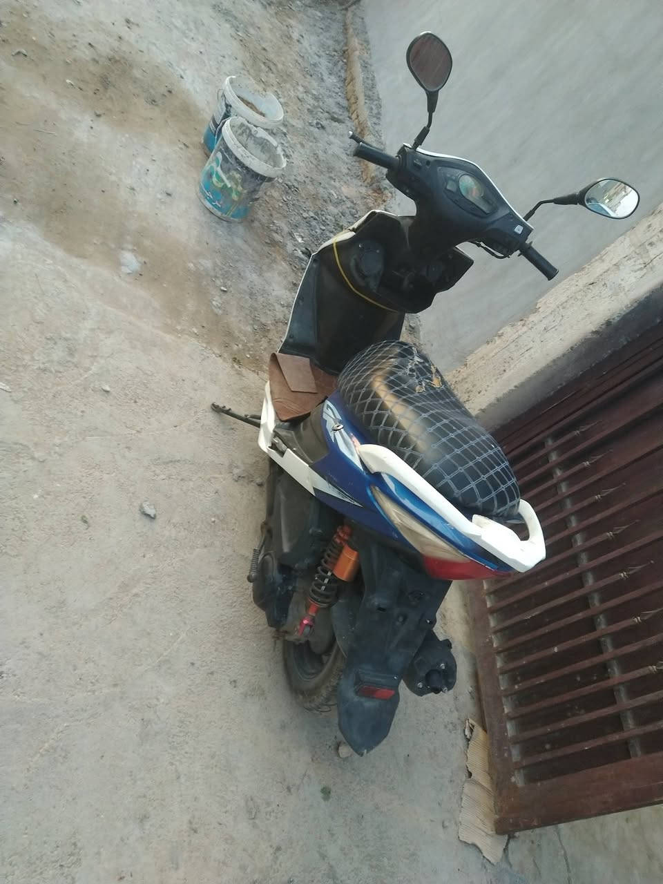 السلام عليكم سايم نحله كتروني للبيع شغال صلف او هندر او كهربائيات كله شغال ماطور مثل ماواضح بل صوره
مكينه فول
موديل 2017
السعر 450 اوبي مجال للشراي 
مكان داخل الرمادي 
الاستفسار على الرقم ***********
