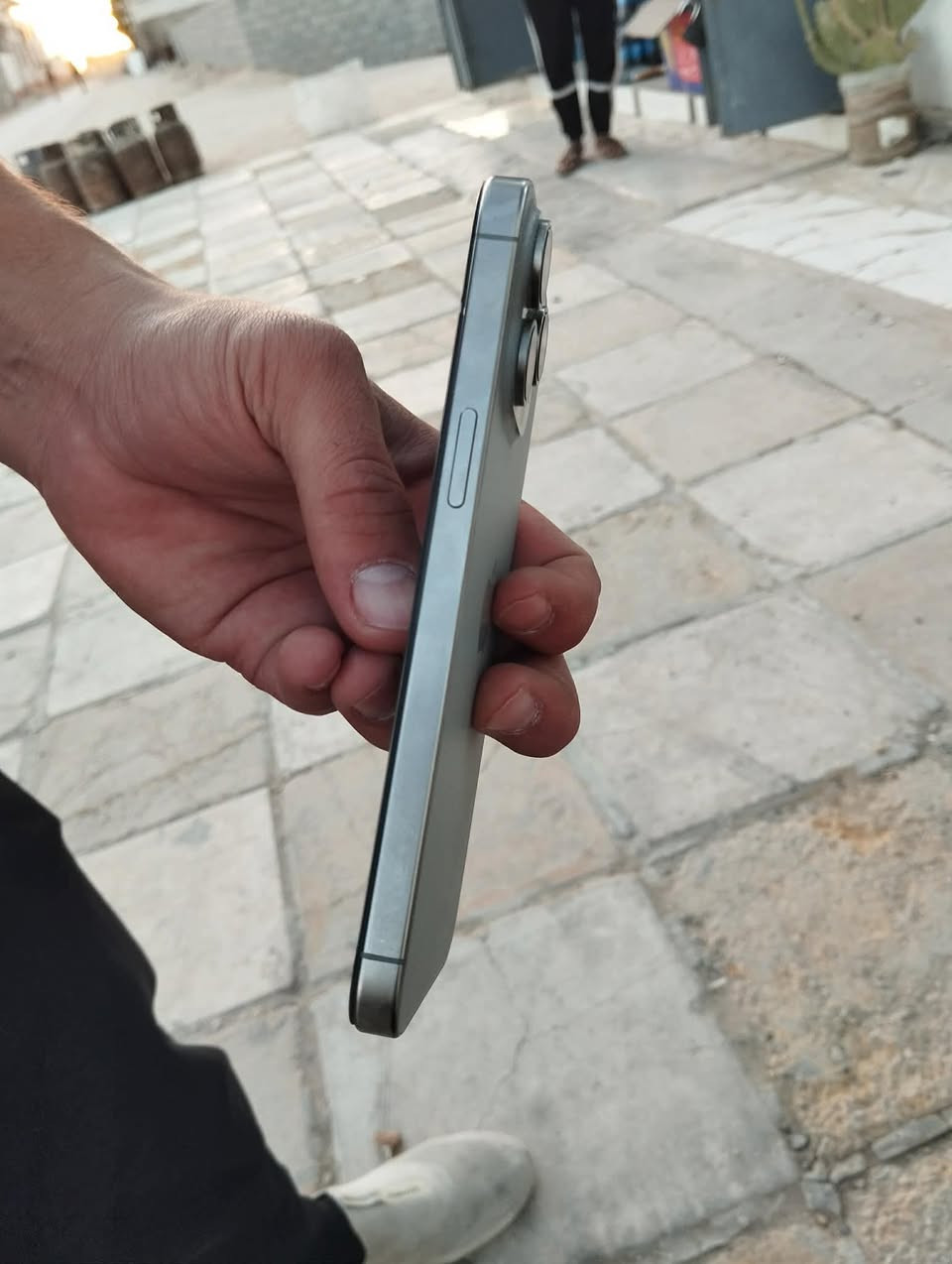 15 برو ماكس شرق اوسط ماستر
ايفون 15 برو ماكس شرق اوسط ماستر AA/A
بطاريه 88‎%‎ نضيف جدا وحلو كلش
مستبدل شاشه اصليه حلوه وبيهه صدع جوه
كله شغال 100‎%‎ فيس ايدي وكامراته وصوته شغال 
المكان النجف الاشرف : ***********
