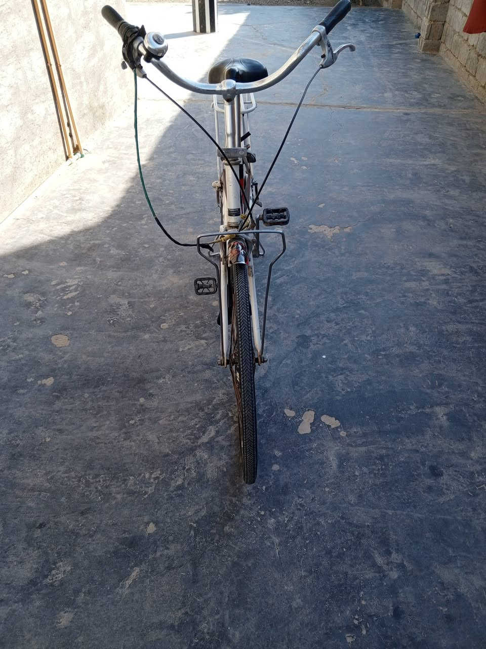 السلام عليكم باسكل عجم 26البيع بسعر 75مكان الكرمه بخليفه رقم ***********بي واتساب
