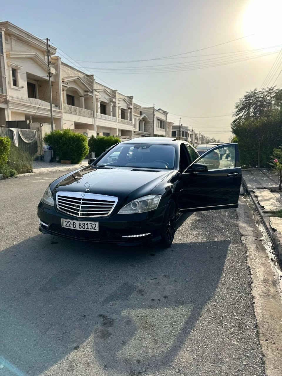 مارسدي s 350
موديل 2010
رقم اربيل 
هزة جديد باسمي سنوية لحد 2031
5 باب شفط فتحة رادار حساسات فول مواصفات ماشية 180 سيارة بدون حادث  
العنوان بغداد رقم الهاتف 
***********
