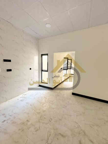 مشتمل سكني حديث جدا للايجار
منطقة الاكوات
ارضي معزول 
بمساحة ١٥٠ م 
تشطيب حديث 
غير مؤجر سابقا
يحتوي على
غرفتين منام
صالة مفتوحة على مطبخ
استقبال
مطبخ
مجموعات صحية ٢ 
السعر : 750 الف نهائي
موقع مميز 
للعوائل السكنية  
***********
