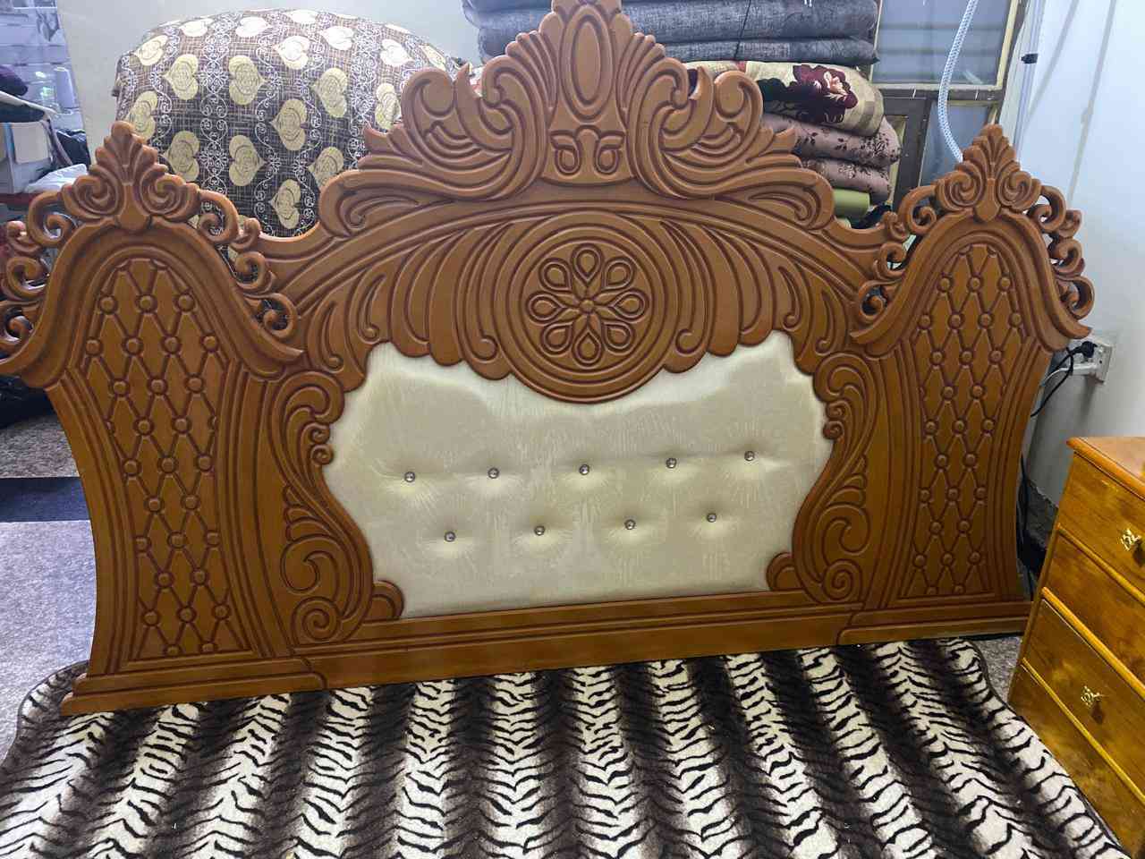 غراض منزل للبيع الدورة شر،طة ابو طيارة
***********
