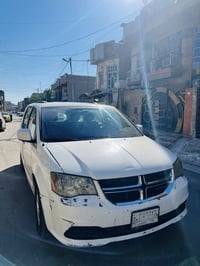 موديل ٢٠١٢ • محرك ٣٦٠٠ • مكينه وكير بكفالة