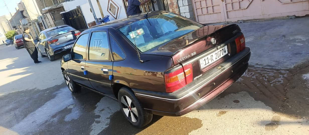 السلام عليكم أوبل فكتره موديل 93 محرك ٢٠٠٠ سياره جديده حيل غرفه جديده كهربائيات كله شغاله جام كهرباء سلايت كهرباء طكتين رقم بغداد نكليزي السعر ٣٨ 
محرك وكير وصدر جديد 
مكان السياره فلوجه شارع ٤٠

*********** الفلوجة, الأنبار
