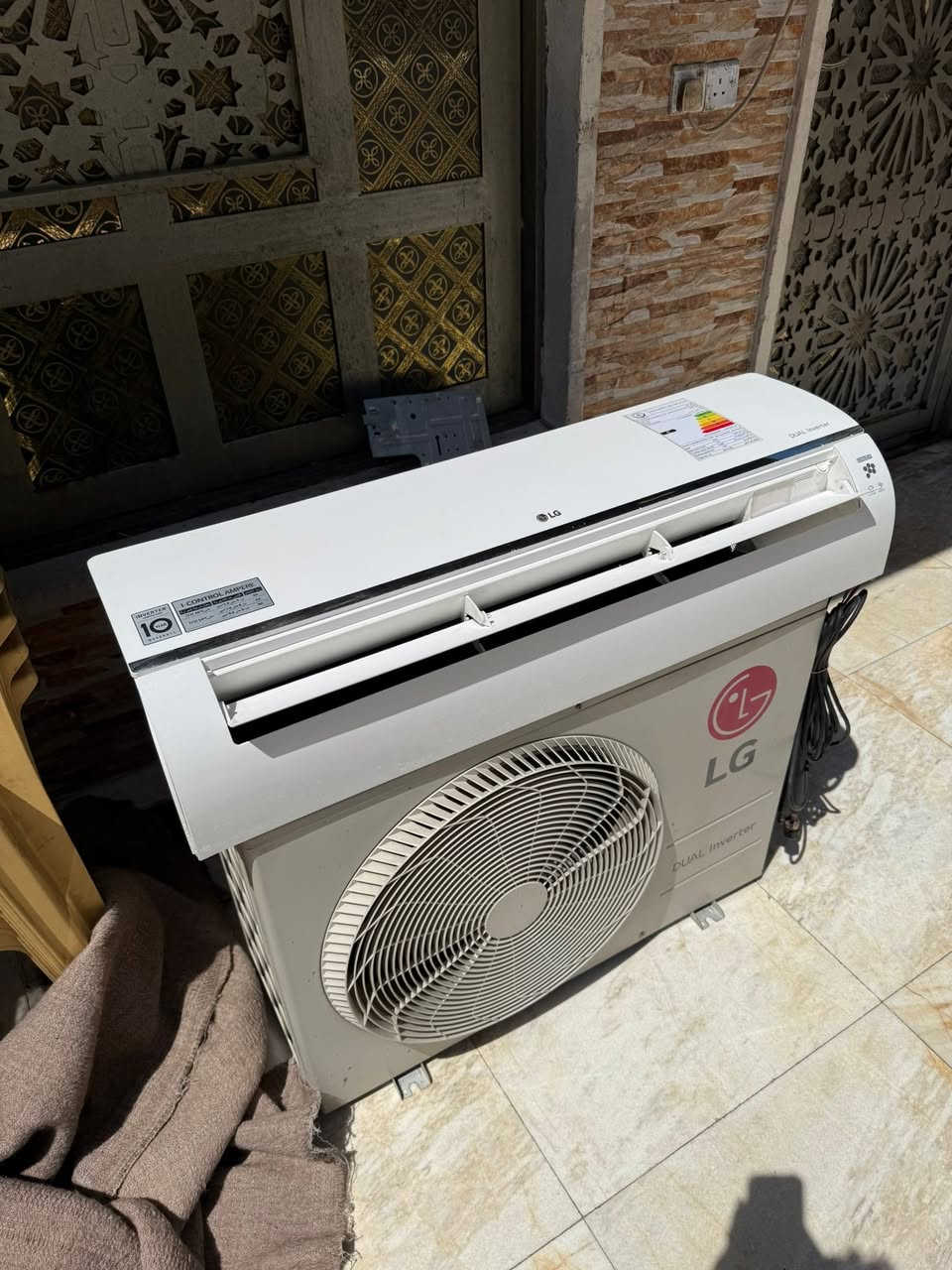 للبيع بلادي ع وضع الشركة 2طن LG Inventer تحكم  وسبلت 2طن Royal  للاستفسار التواصل على هذا الرقم ***********
