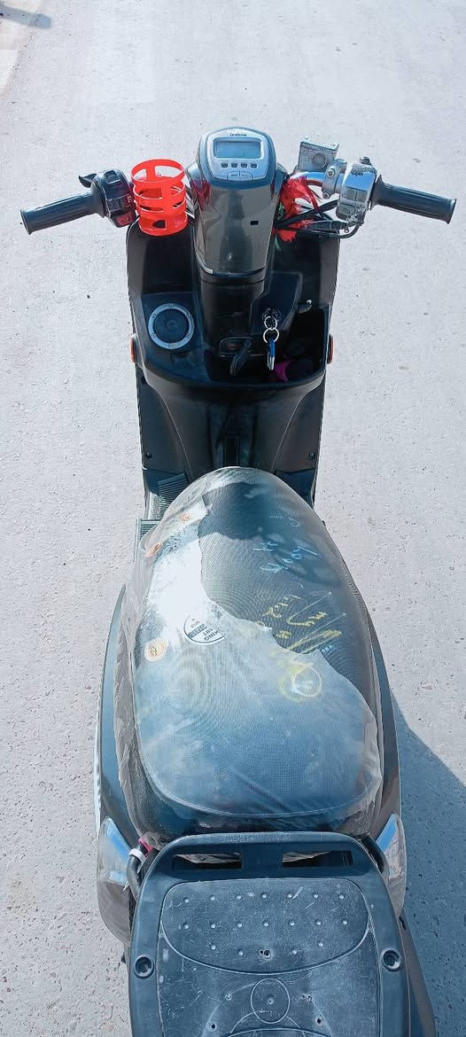 السلام عليكم دراجه بوليس مصطره مكينة اكسن مكفولات للبيع ب700وبيها مجال الرقم ***********
