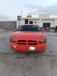 تكسي • ٢٠١٠ • داخل جلد