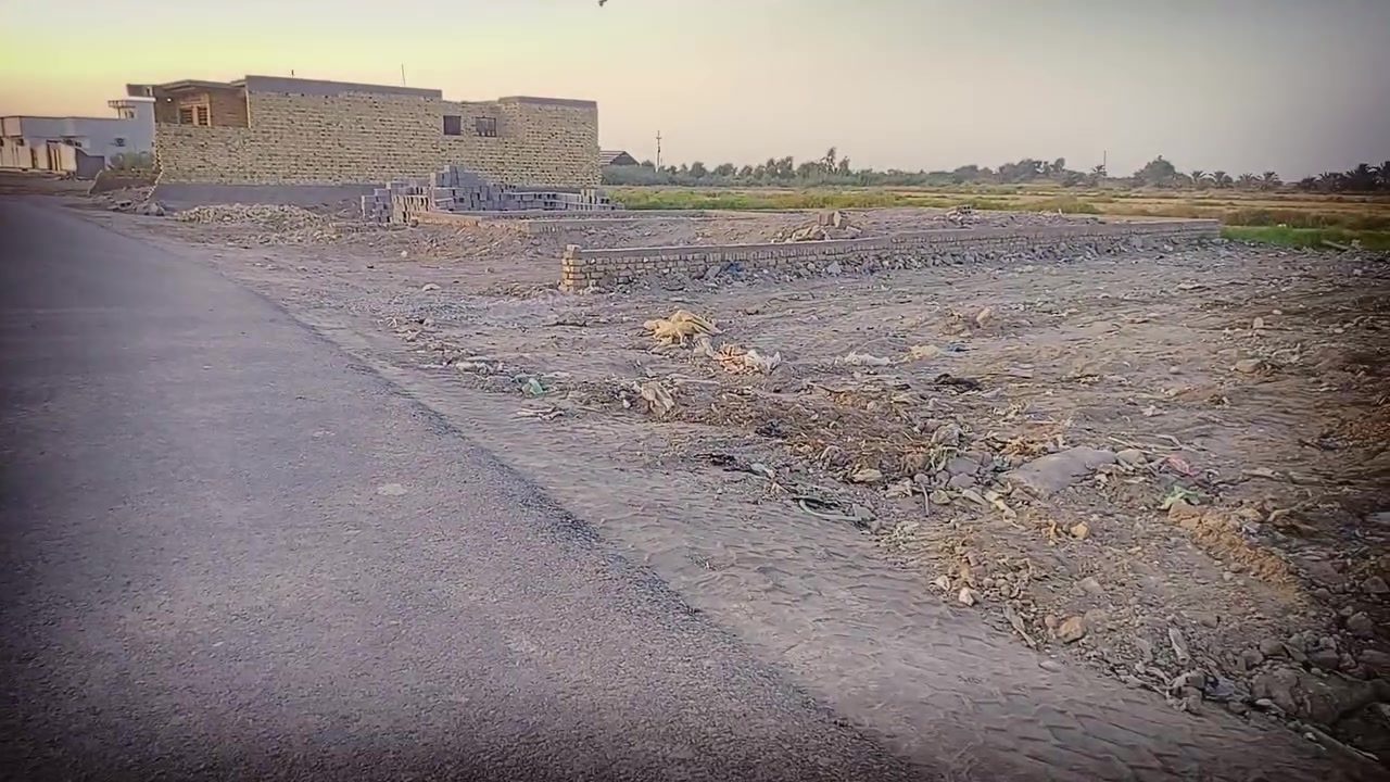 السلام عليكم قطعه زراعي للبيع السميلات وجه عل تبليط مباشر مساحه 200 وجه 10ونزال 20 قرب مضيف شيخ غزوان الخيرالله السعر 11 لتواصل خاص او ***********
