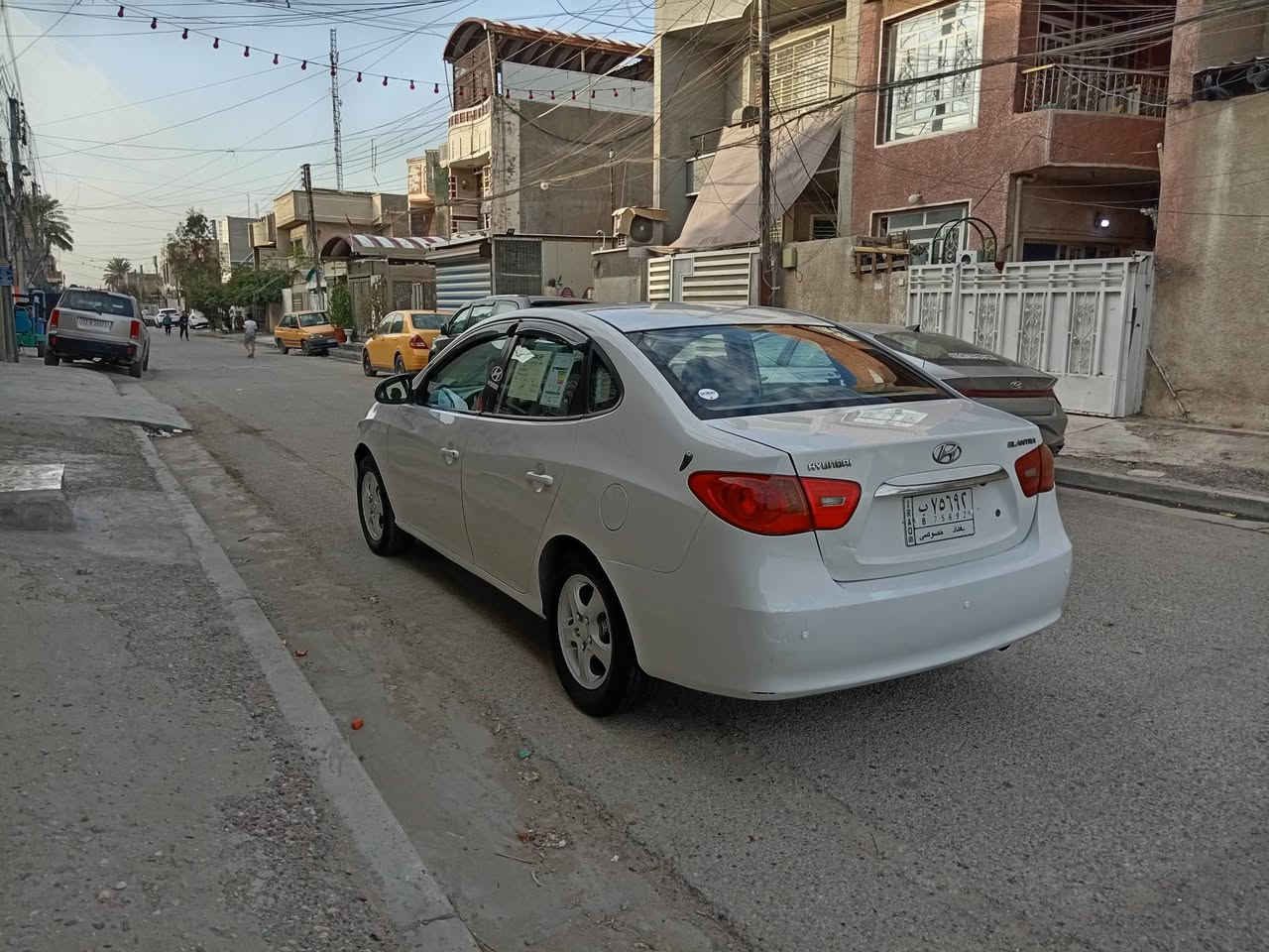 النترا وارد خليجي محرك 1600 دوش ممتاز كير ممتاز حداديه جيده كهربائيات كلها شغاله وكلها بلاديه سياره تخم تاير جديد رقم بغداد داخل بيجي شاشه كبيره كاميرا خلفيه تبريد شغال تدفئه شغاله السياره يوجد بيها مكانات صبغ بدون حادث السعر 105 وبيها مجال الاستفسار على هذا الرقم *********** محمد العنوان بغداد الشعب
