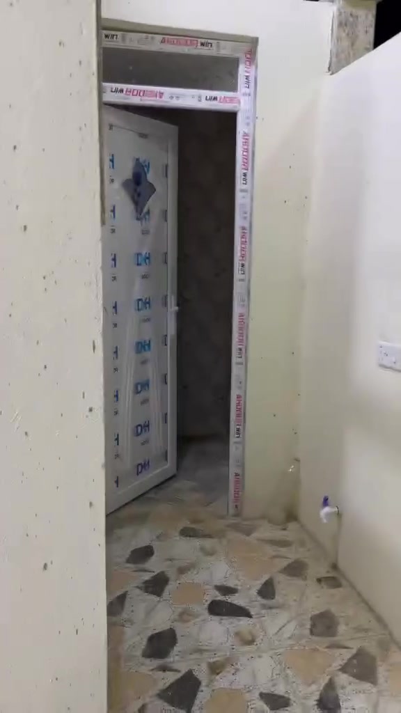 بيت في القوسيات قرب المدرسه الصينيه 100متر الواجه 6العمق 17 بيت كامل كهرب وطني مولده شاره صبه السعر 36بي مجال رقم الهاتف***********
