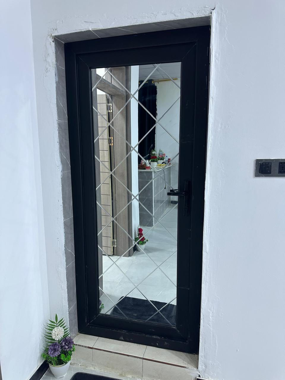 #مزرعة للبيع في الديوانية طريق الدغارة خلف مطعم واثق تبعد عن الشارع العام 200م
زراعي

ـــــــــــــــــــــــــــــــــــــــ‎ــــــ………
المســاحة 700م
الواجهة 15م
السعر 65

ـــــــــــــــــــــــــــــــــــــــ‎ــــــ………
تحتوي على منزل
غرفة /صالة/مطبخ/مجمع صحي

ـــــــــــــــــــــــــــــــــــــــ‎ــــــ………

للأستفســار عن الاسعار والعروض المتوفره افتح الرابط التالي
‏https://wa.me/c/9647809584788
أو مراجعـــــة 
#مكتب #القسيم #للعقار 
(عنــوان المكتـــــب)
ام الخيــل شارع السايدين الرئيسـي
مقابل مجمع الفنجان للأراگيل
قرب مجمع الحسناوي
 او الاتصـــــــال
 على الارقام التاليه
 *********** 📞
 *********** 📞
