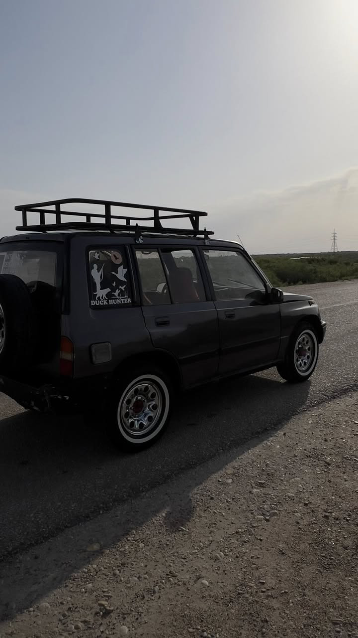 سازوكي موديل 2000رقم انكليزي بسمي كير ومكينه جدد مكان السياره البصره سعر السياره 40 وبيه مجال قليل ***********
