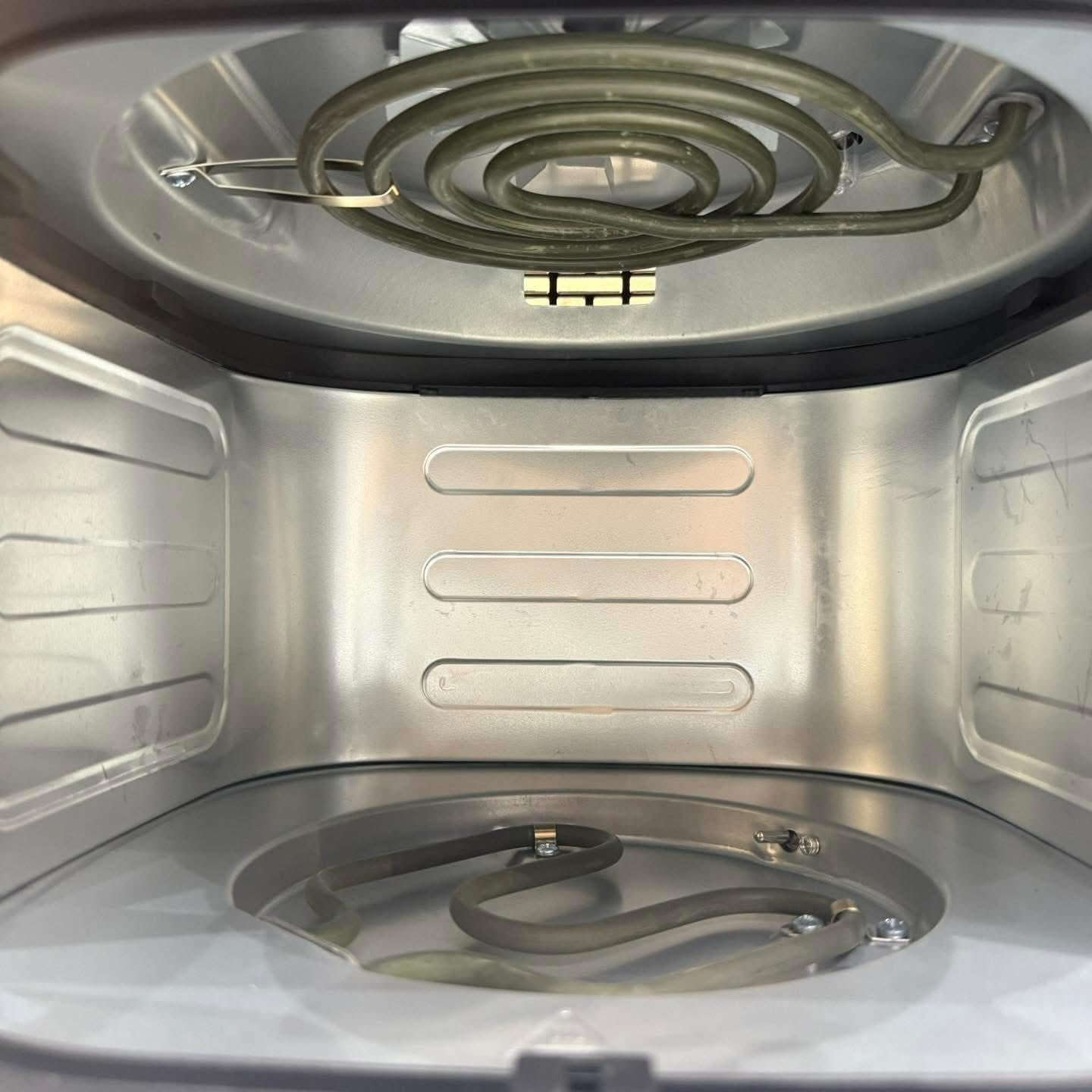 قلاية هوائية امبليوم ✨ موديل شاشة تاب
✔️ سعة 8 لتر  تكفي كل العائلة
✔️ نظام تسخين مزودج ( دبل هيتر ) لطبخ متساوي من فوق وجوه
✔️ شاشة لمس ذكية لكل برامج الطهي
✔️ ميزة إذابة الجليد لتسخين المخبوزات 
✔️ سلة مربعة مانعة للاتصاق وسهلة التنظيف
✔️ سيباية مع شياش تكة 

ضمان سنة وكالة شركة امبليوم
توصيل سريع ومجاني 🚙


**إذا كنت صاحب هذا الإعلان وتريد حذفه لأي سبب، رجاءا أرسل رسالة إلى الدعم الفني**