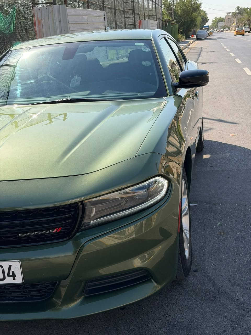 دوج جارجر لون مميز 2023  (بلاك توب) وارد امريكي داخلة كلين

موصفات sxt 

محرك 3600cc

رقم اربيل بأسمي

ماشيه 37 mi 

سياره استعمال شخصي 

بدون اي نقص جديده جداً 

مكان سياره بغداد 

الي يدور سياره جديده مال جناي 

للتفاصيل اكثر اتصل  ***********

‏(بيهه ملاحضات بسيطه جدآ)

السعر 240$ وبيها مجال قليل
