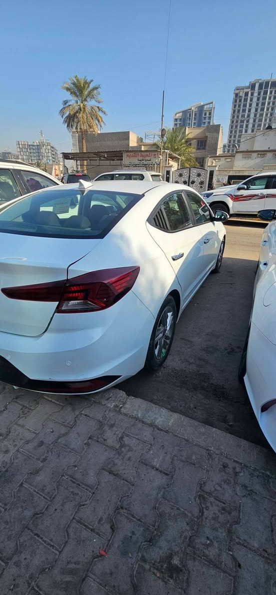 السلام عليكم
النترا 2020 امريكي 
محرك 2000 دوش
حادث سياره قبق جنطه فقط السونار موجود 
كيرAT 
 مواصفات سياره حلوه 
تحكم ستيرن شاشه كامره خلفيه 
حدادية سياره جاهزه
تخم تاير جاهز 
تبريد تدفئه شغال
سياره مابيها كل نقص 
سياره ماشيه 99
رقم سياره بغداد تحويل مباشر
عنوان سياره بغداد 
رقم الهاتف *********** اتصل بالفيس مامتواجد 

السعر 120
