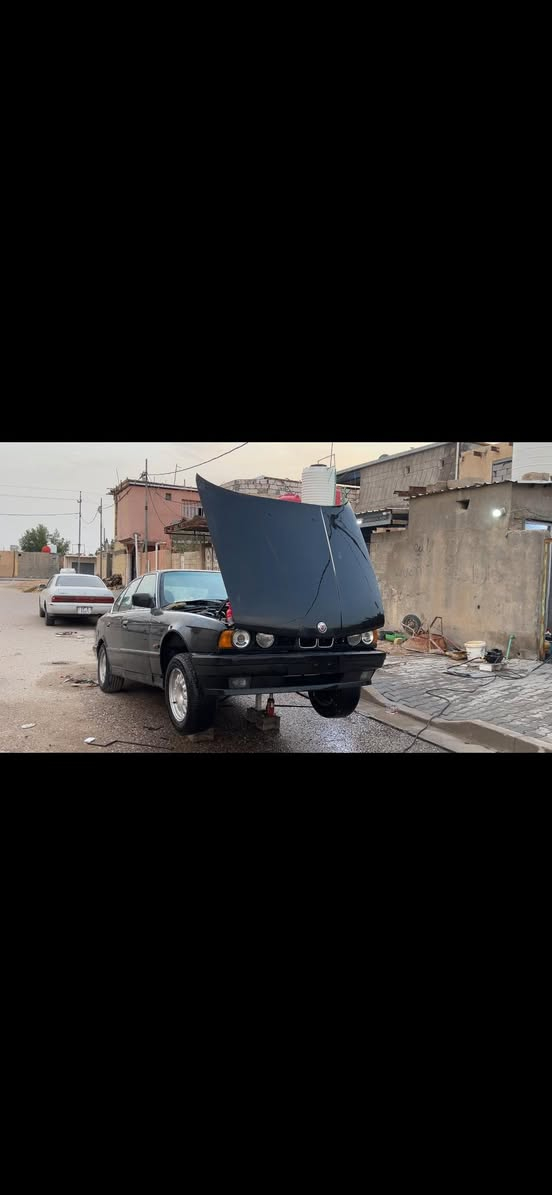 سلام عليكم BMW /E34مديل 1988 سياره جاهزه من كلشي جواه تخم انجكترات جديد تخم بلكات بوش لاصلي جواه دوره مياه جوينات جدد راديتر جديد ولف حماوه كصه ديلكو قبق ديلكو فحمه ديلكو وايرات بلكات جدد عربانه خلفيه كصه جديده كير عادي دهن لكير مبدل سياره جاهزه مكينه كسر كارتون فل  سياره بسمي مشروع وطني تخم تاير جديد تخم سماعات سوني الاصليه كهربائياته شغاله من طول لطول 
سعره 50 وبيه مجال لشراي او مراوس ب700


**إذا كنت صاحب هذا الإعلان وتريد حذفه لأي سبب، رجاءا أرسل رسالة إلى الدعم الفني**