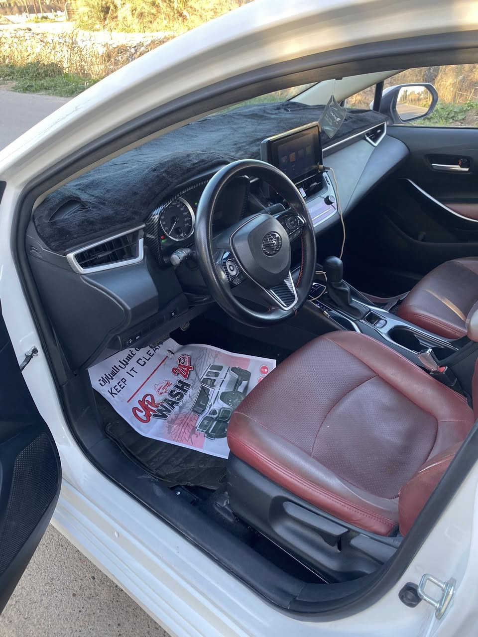 السلام عليكم تيوتا كورلا هايبرد صيني للبيع موديل 2021 سياره مكفوله من ضربه والحادث والصبغ ماشيه ٤١ سياره جديده على وضع الشركه بصمه وجلد احمر ورادار امامي وقياده ذاتيه ومانع تصادم واشاير لكزز ضايفله جام اوتو سياره حلوه وجديده السعر ١٤٣  مكان سياره بغداد التاجي للتواصل ***********
